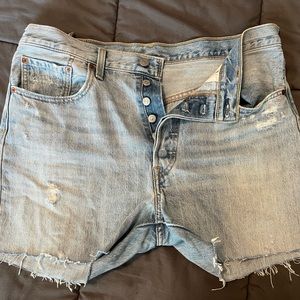 Levi’s Wedgie Shorts